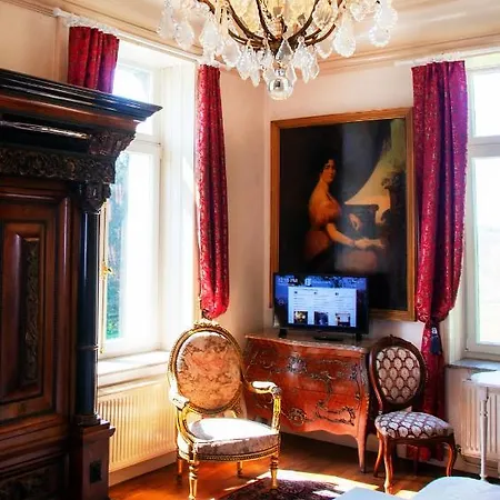 Chateau Morreau Couette-café Daverdisse
